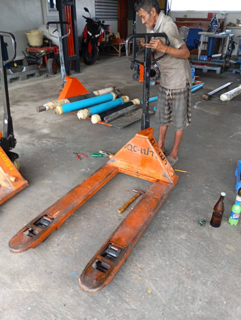 รับซ่อมแม่แรง แท่นอัดไฮดรอลิค อยุธยา ปทุมธานี คลองหลวง ตลาดไท